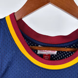 Regata Cleveland Cavaliers Mitchell & Ness Kyrie Irving #2 Retrô 2011/2012 Azul