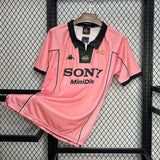 Camisa Juventus II 1997/1998 Retrô Rosa Masculina