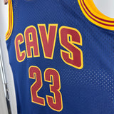 Regata Cleveland Cavaliers Mitchell & Ness Lebron James #23 Retrô 2015/2016 Azul